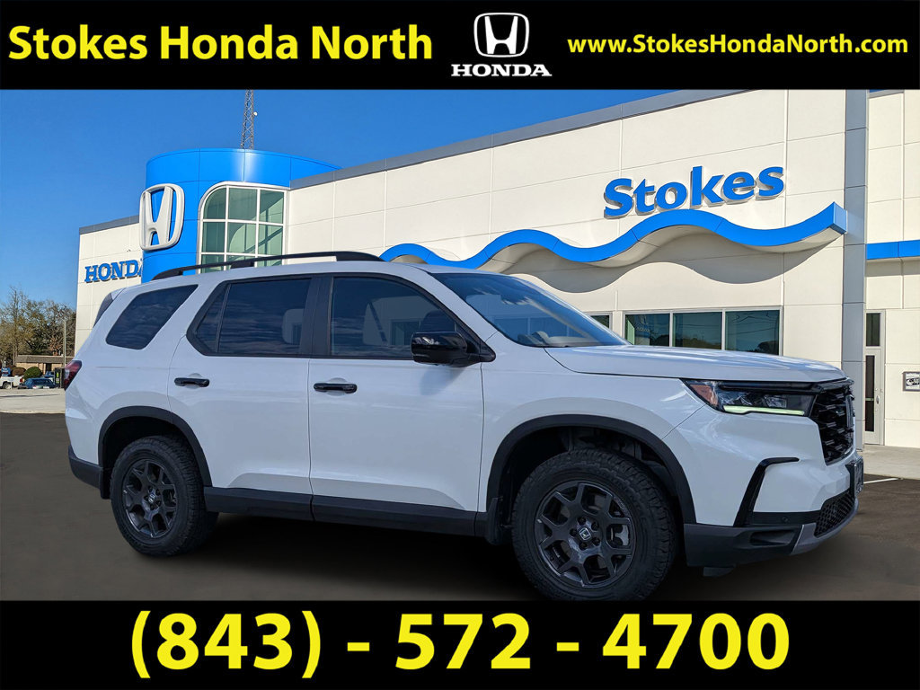Used 2025 Honda Pilot TrailSport image 1