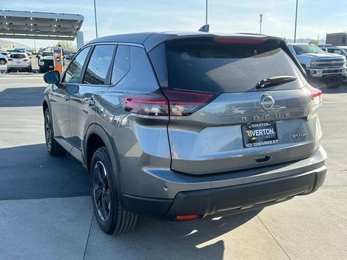 Used 2024 Nissan Rogue SV AWD/4WD image 22