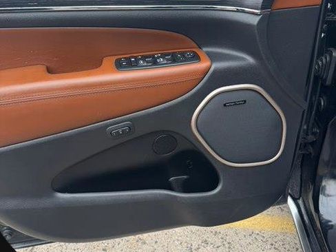 Used 2016 Jeep Grand Cherokee Summit w/ Platinum Series Group image 9