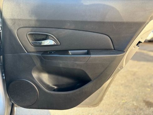 Used 2012 Chevrolet Cruze LT image 13