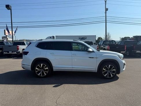 Used 2024 Volkswagen Atlas SEL Premium R-Line AWD/4WD image 8