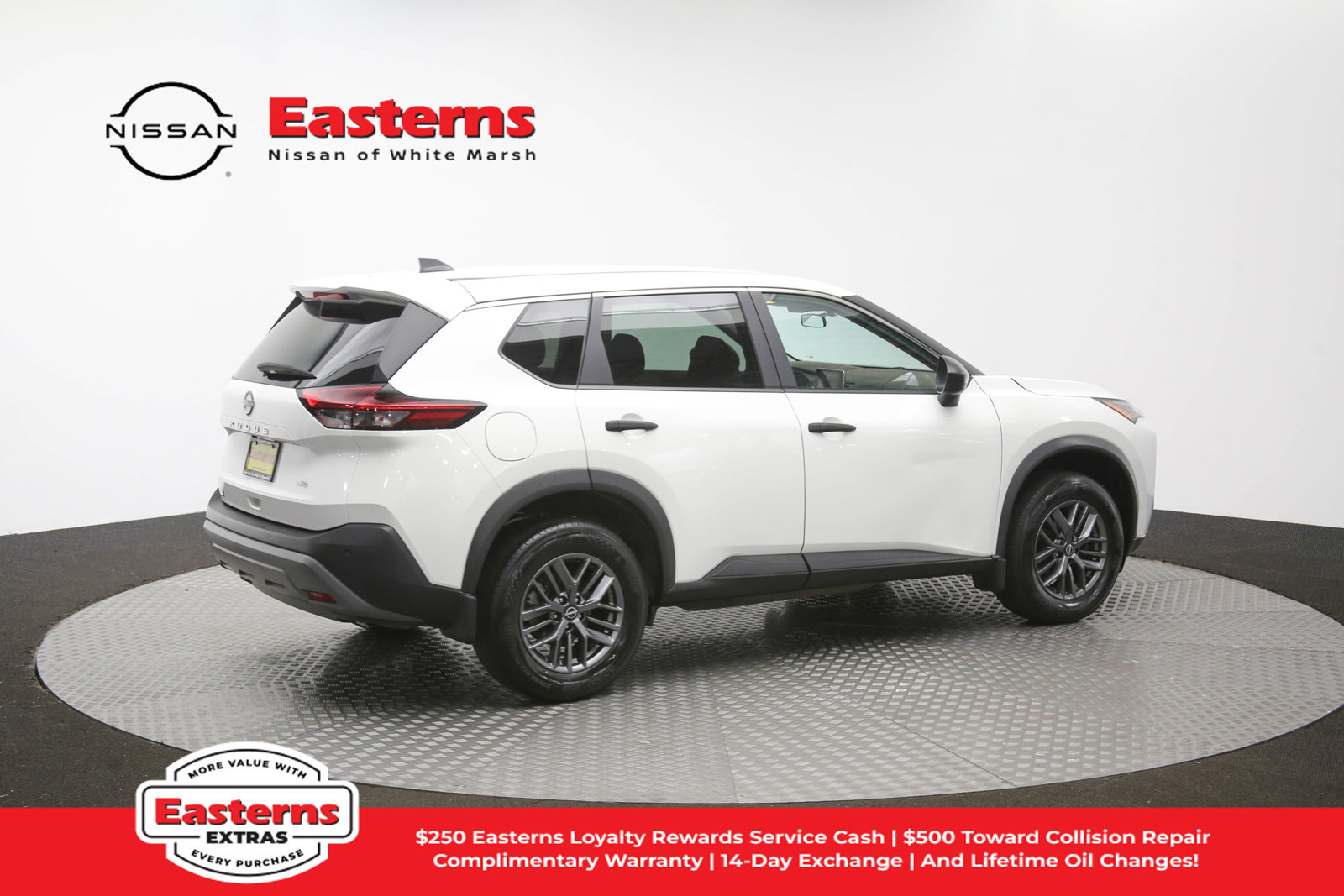 Used 2023 Nissan Rogue S AWD/4WD image 42