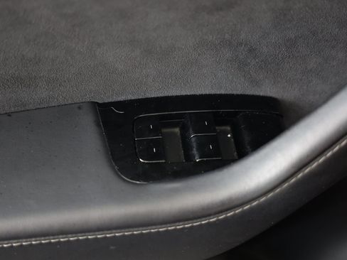 Used 2018 Tesla Model 3 Long Range RWD image 45