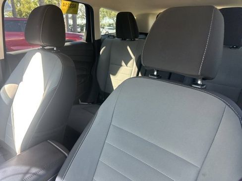 Used 2016 Ford Escape SE image 19