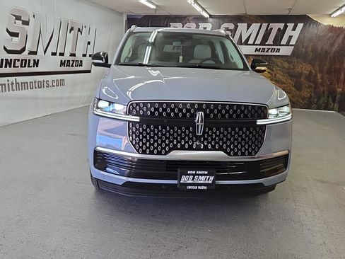 New 2025 Lincoln Navigator Reserve image 18