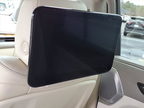 Used 2021 Cadillac Escalade Sport Platinum w/ LPO, Floor Liner Package image 27