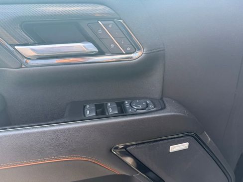 Used 2024 GMC Sierra 2500 AT4 w/ AT4 Premium Plus Package AWD/4WD image 13