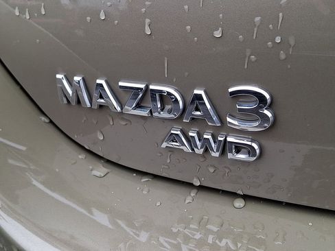 Used 2024 MAZDA MAZDA3 s image 31