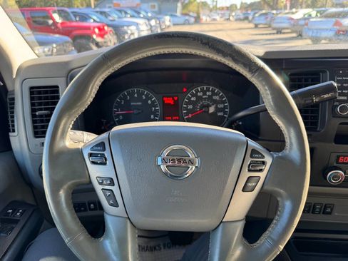 Used 2015 Nissan NV 3500 SL w/ Technology Package image 27