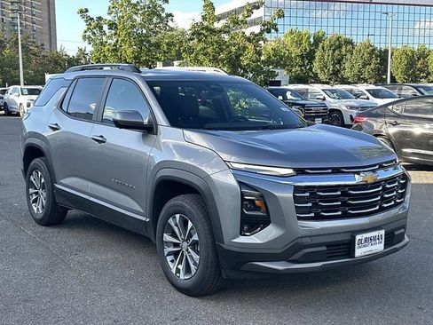 Used 2025 Chevrolet Equinox LT w/ Convenience Package II FWD image 1