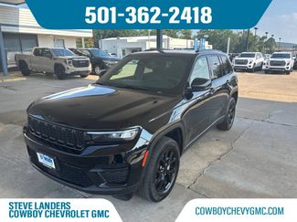 Used 2024 Jeep Grand Cherokee Altitude AWD/4WD video 1