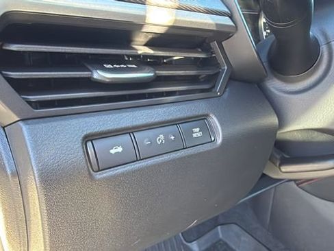 New 2025 Nissan Altima 2.5 SR image 33