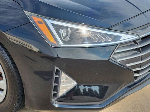 Used 2020 Hyundai Elantra SE FWD image 5