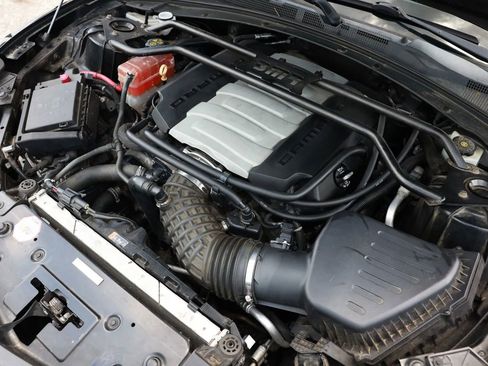 Used 2016 Chevrolet Camaro SS RWD image 47