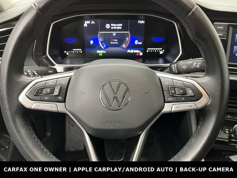 Used 2024 Volkswagen Jetta SE image 12