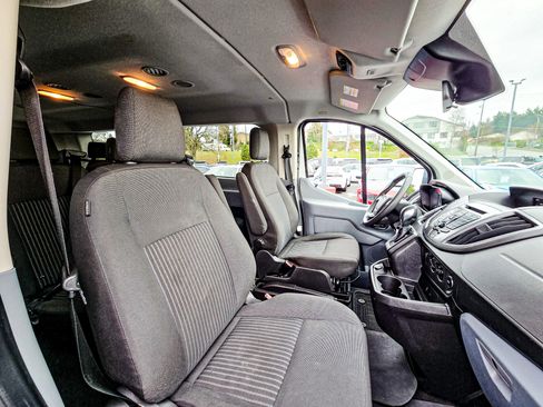 Used 2019 Ford Transit 150 XLT image 12