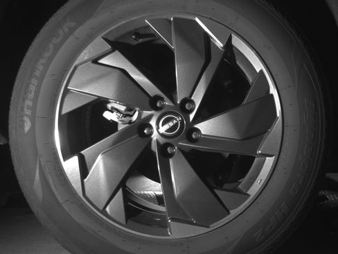 Used 2025 Nissan Rogue SV image 15