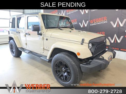 Used 2017 Jeep Wrangler Unlimited Sahara w/ Trailer Tow Group AWD/4WD image 1
