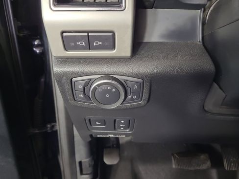 Used 2019 Ford F250 Lariat w/ Lariat Ultimate Package image 16