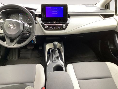 Used 2024 Toyota Corolla LE image 10
