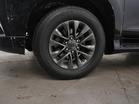 Used 2021 Lexus GX 460 Premium w/ Premium Package image 24