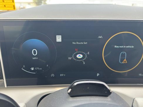 New 2025 Hyundai Tucson Limited AWD/4WD image 9