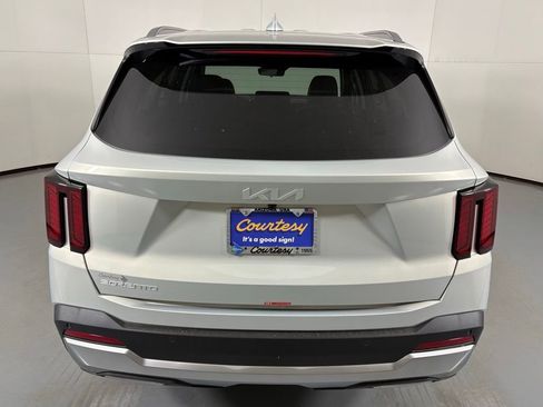 New 2026 Kia Sorento S image 7