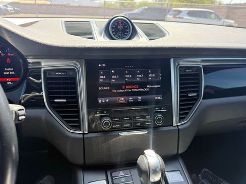 Used 2018 Porsche Macan Sport Edition w/ Premium Package Plus AWD/4WD image 20