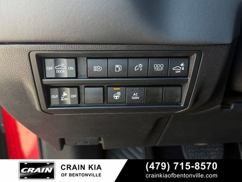 Used 2024 Toyota Tundra Platinum AWD/4WD image 12