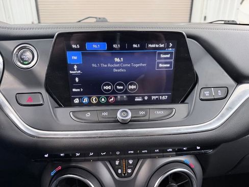 Used 2019 Chevrolet Blazer LT w/ Sound & Technology Package FWD image 24
