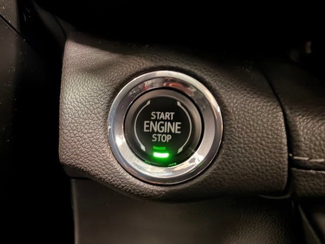 Used 2023 Buick Envision Avenir AWD/4WD image 32