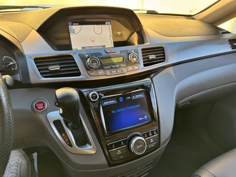 Used 2015 Honda Odyssey Touring Elite image 30