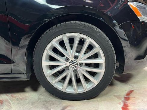 Used 2011 Volkswagen Jetta SEL FWD image 31
