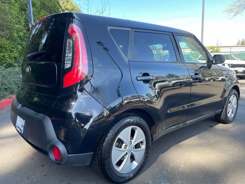 Used 2016 Kia Soul FWD image 3