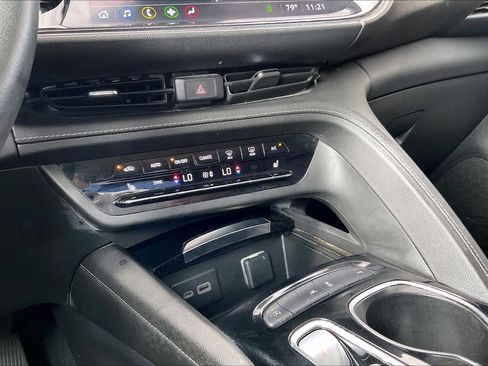 Used 2023 Buick Envision Essence FWD image 31