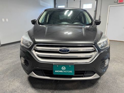Used 2017 Ford Escape SE image 8