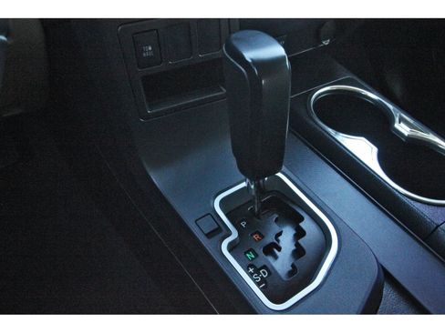 Used 2020 Toyota Sequoia Limited w/ Safety & Convenience Package RWD image 28