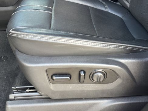 Used 2021 Chevrolet Silverado 3500 High Country image 20