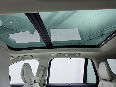 New 2026 Volvo XC90 B6 Ultra w/ Protection Package image 18