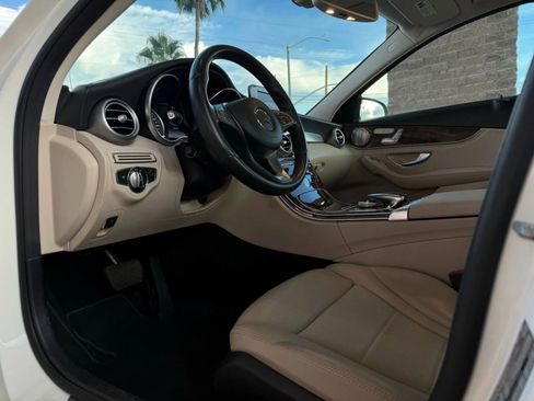 Used 2015 Mercedes-Benz C 300 4MATIC Sedan image 40
