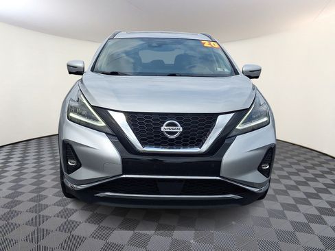 Used 2020 Nissan Murano SV w/ Premium Package AWD/4WD image 2