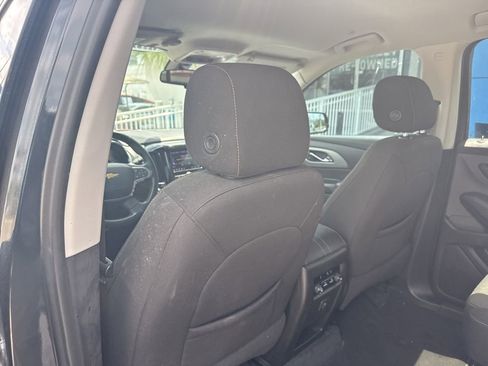 Used 2021 Chevrolet Traverse LT FWD image 14