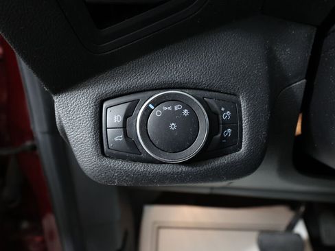 Used 2019 Ford Escape SE image 31