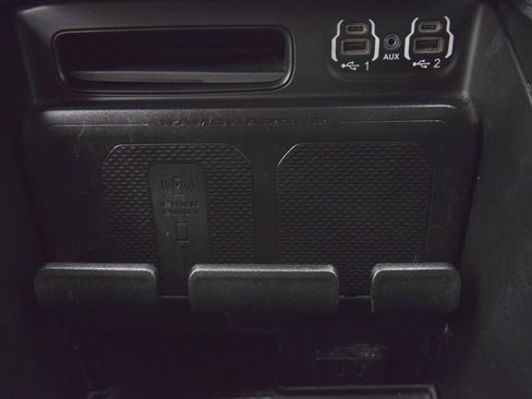 Used 2022 RAM 1500 Laramie AWD/4WD image 30