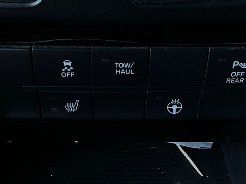 Used 2015 RAM 1500 Sport w/ Ignition Orange Sport Package image 28