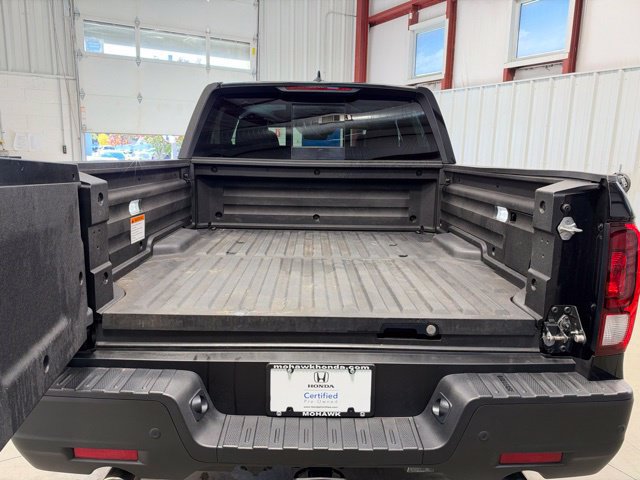 Certified 2024 Honda Ridgeline Black Edition image 14
