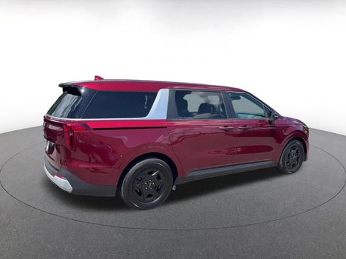 Used 2026 Kia Carnival FWD image 11