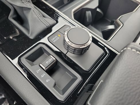 New 2026 Toyota Tundra Limited AWD/4WD image 30