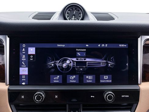 Used 2023 Porsche Macan S image 23