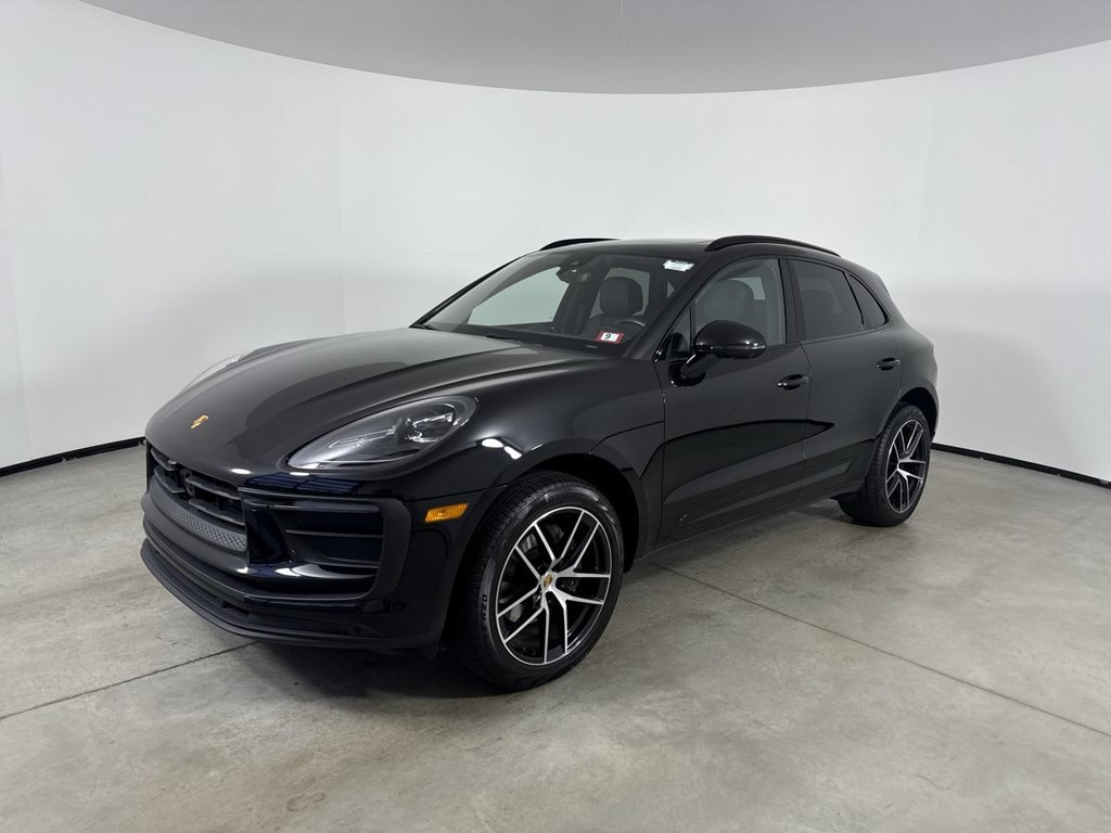 Certified 2023 Porsche Macan AWD/4WD image 1